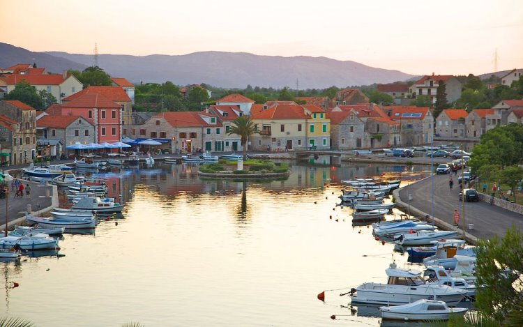 Vrboska bay